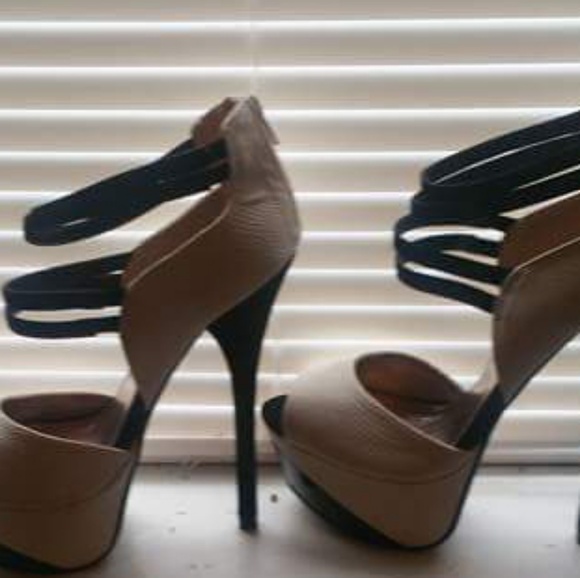 Stone Snake Platform Open Toe Pumps - Picture 1 of 2